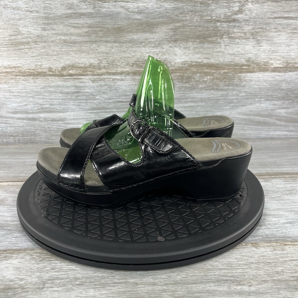 Dansko Women's Sela Patent Leather Criss Cross Slide Sandals Size EU 39 US 9